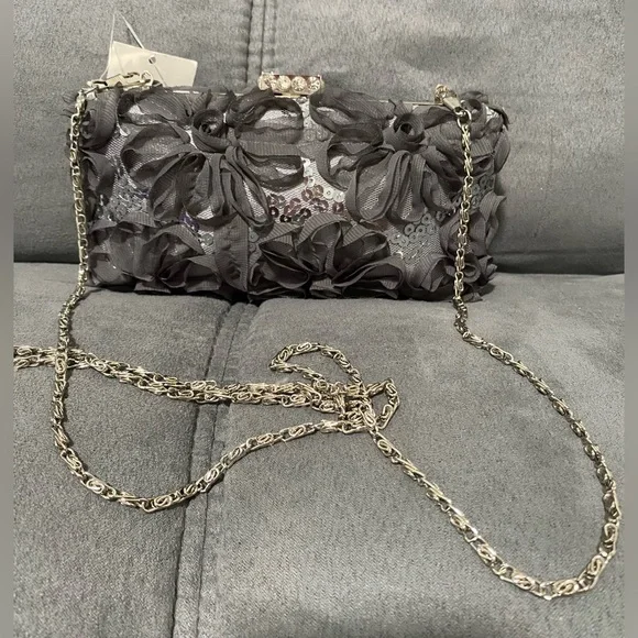 Versona Gray/Silver Floral Sequin Clutch Bag Removable Straps NWT - Picture 4 of 11
